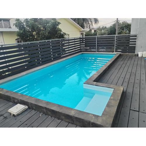 Beautiful Apartment in Albion in gated community with shared pool