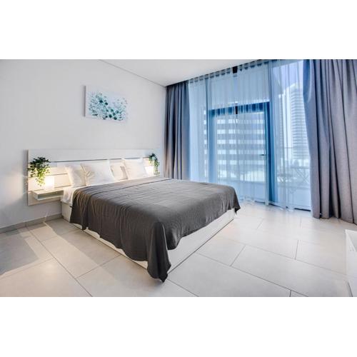 Beautiful apartment with Burj Khalifa view