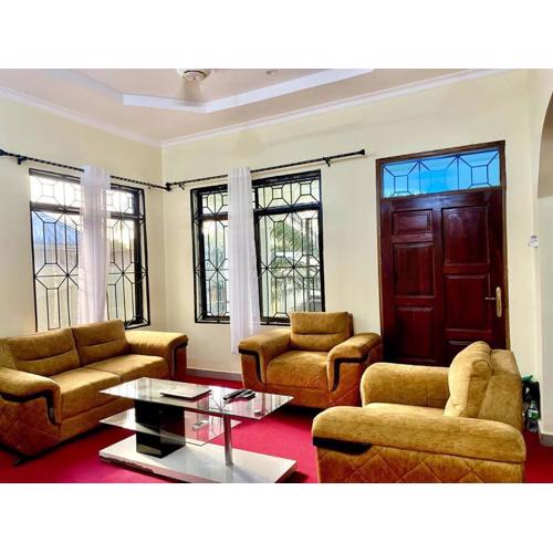 Beautiful Family & Friendly House in Kinyerezi