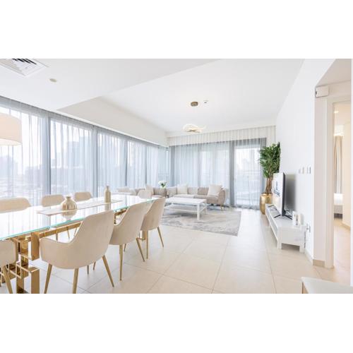 Beautiful Home with Full Burj View in Downtown