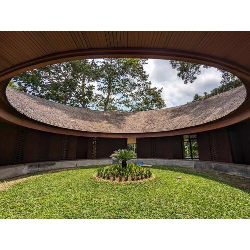 Beautiful Round Villa in Payangan