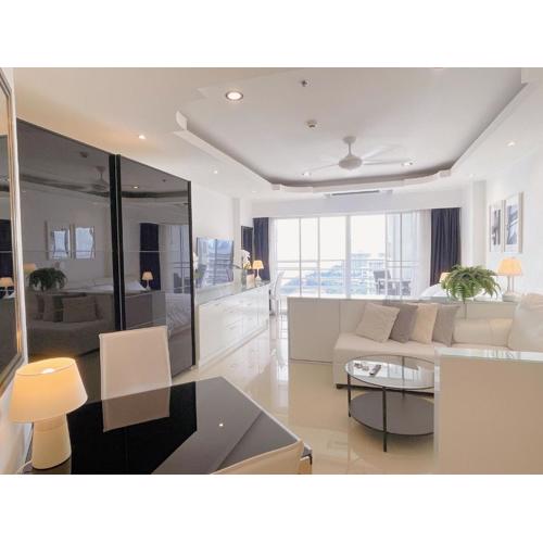 Beautiful sea view beach front condo