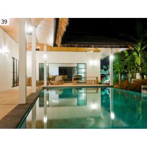 Beautiful secluded standalone villa with private pool