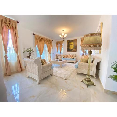 Beautiful Villa with Mountain view