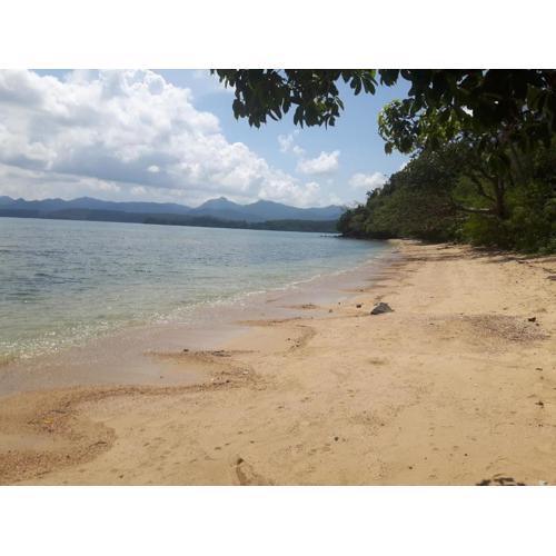 Bebeladan ARA'S Lodging House Beachfront