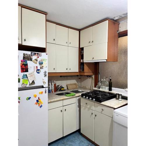 Becca's double bedroom alongside Metrobank Makati