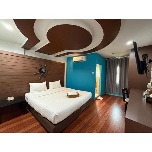 Bed By Cruise Hotel At Samakkhi-Tivanont