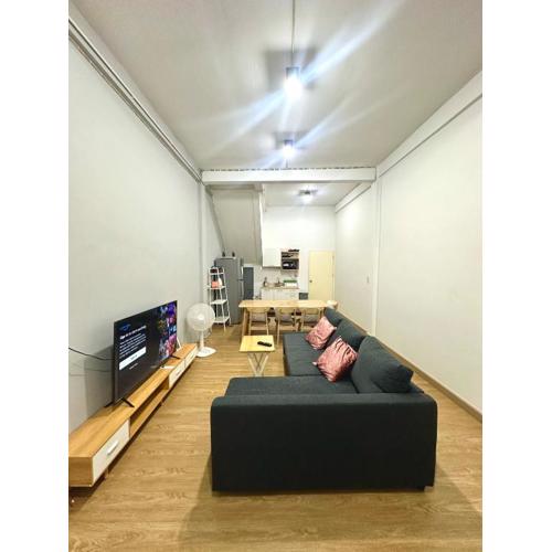 Bee House 172 only 300m to BTS Talat Phlu