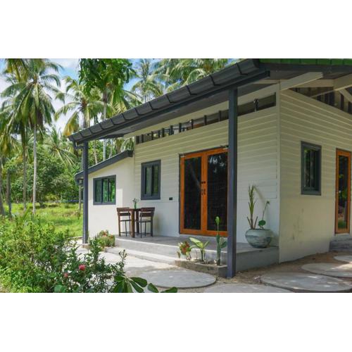Behind the Temple Island Eco-Home 15min walk to Hin Kong Beach