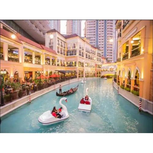 Bell Place at Venice Luxury Mckinley Hill