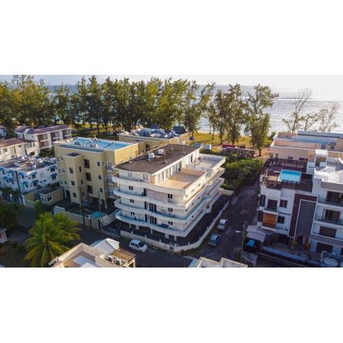 Bella 3 bed beachfront apartment