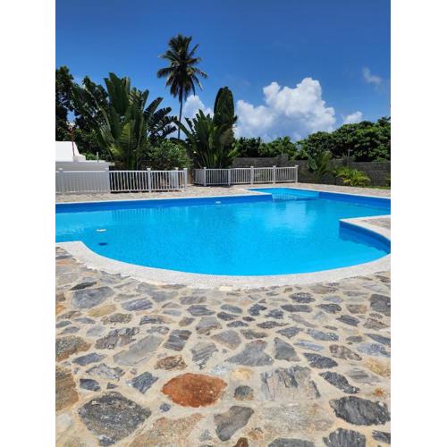 Bella Villa Roomy apartment at 5 min walk to the beach