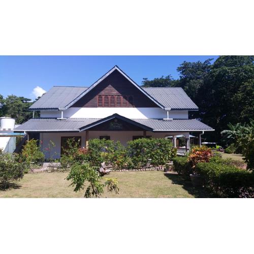 Belle Amie Self Catering