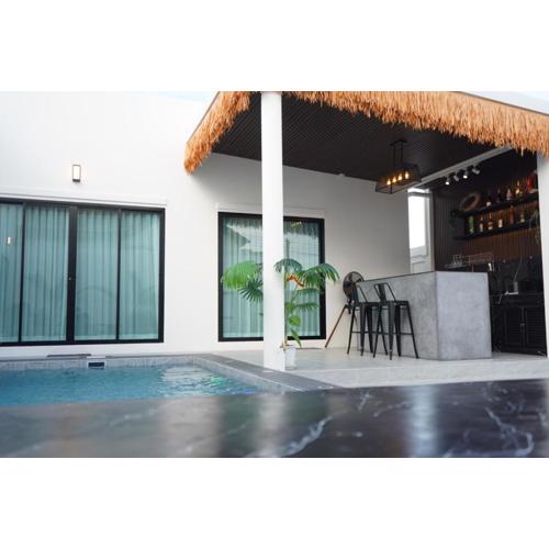 Beloved Bliss Pool Villa Bangsaen