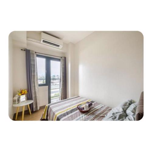 Benjamin's crib staycation