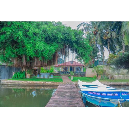 Bentota River Villa