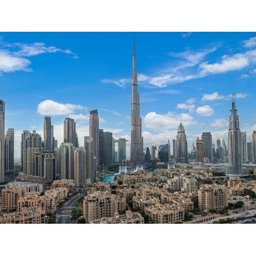 Bespoke 1 Bedroom Apartment I Burj Khalifa & Fountain Views I Free Gym, Pool, Wi-Fi, Parking & PS5 I by Skyline Serenity