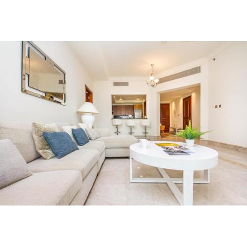 Bespoke Holiday Homes - Palm Jumeirah- 2 Bedroom Beach & Pool Access, South Residence