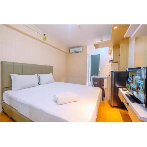 Best Deal and Simply Studio Bassura City Apartment By Travelio
