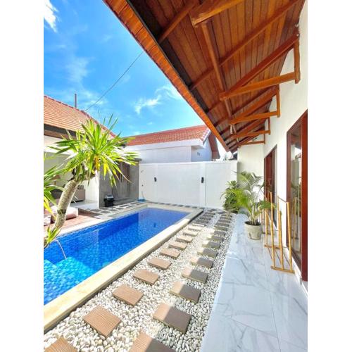 Best Location! 2BR Canggu Villa, 5 Mins to Beach & Hotspots