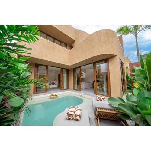 Best of Berawa - New 2BR Villa - Minutes to Beach & Cafes