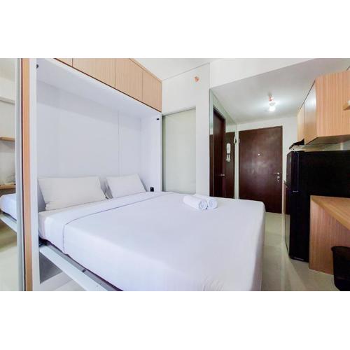Best Price and Homey Studio Transpark Bintaro Apartment By Travelio