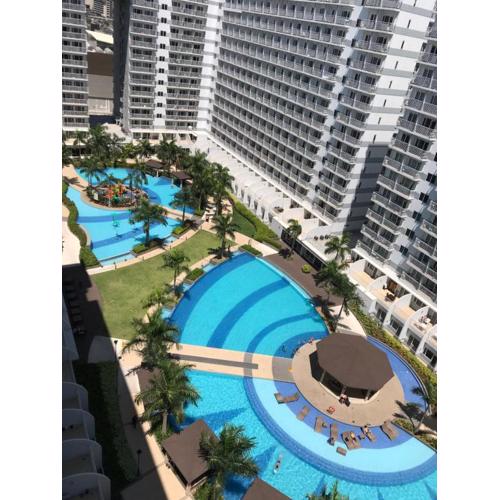 BEST Q CONDO w/ Great View