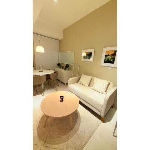 Best Value-Beautiful 1BR in the Heart of Makati w WiFi, washer-dryer, pool & gym