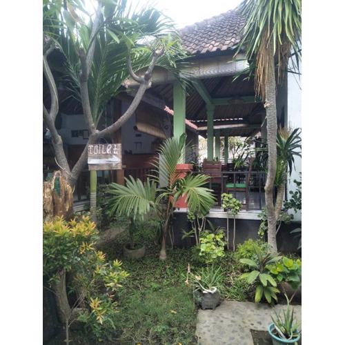Beten Enjung Home Stay&waroeng