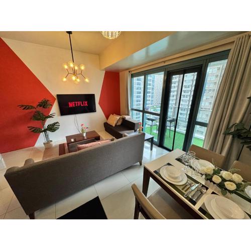 BGC One Uptown 2bedroom with balcony and 1 free parking