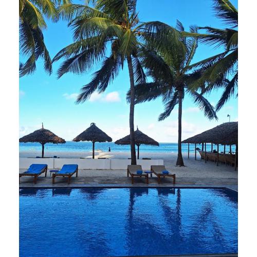 BIANCO AZZURRO Hotel & Restaurant