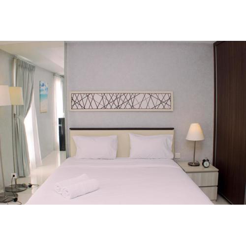 Big and Cozy Studio at Azalea Suites Apartment By Travelio