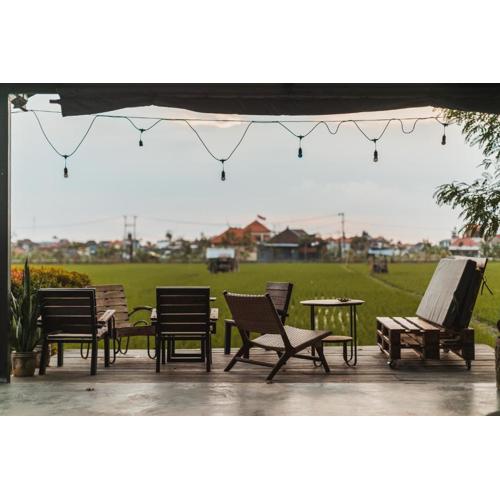 Big Brother Surf Inn