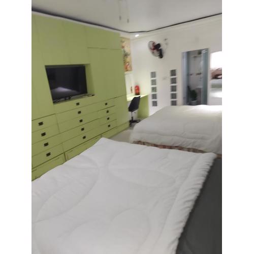 Big room with two queen bed