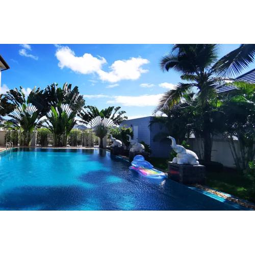 Big swimming pool garden villa 私家泳池花园豪华别墅