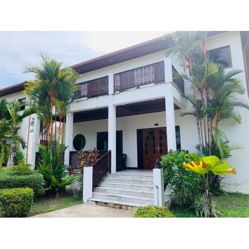 Big Villa at CET Resort Padelcenter with Pool Padel Tennis