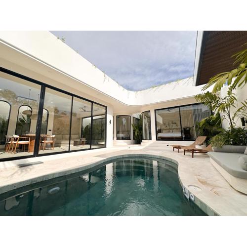 Bingin 2BR Pool Villa & Tropical Style, 2mins walk to Cafe!