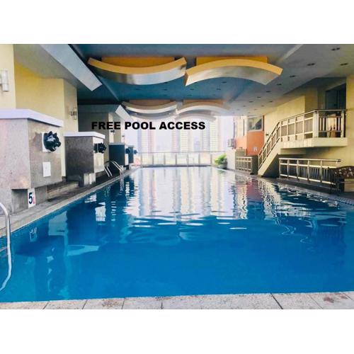 Birch Tower a2 Front of Robinson Mall