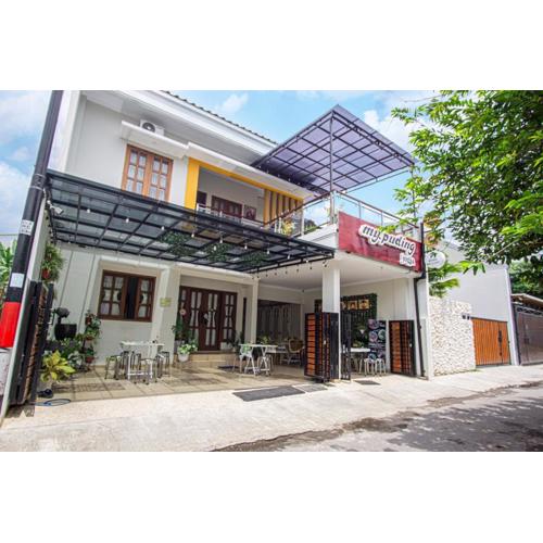 Bisma Balcony Homestay