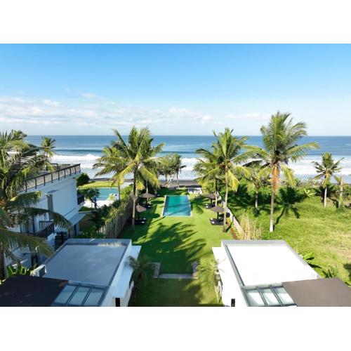 Black Beach Villa - Absolute Beachfront Escape