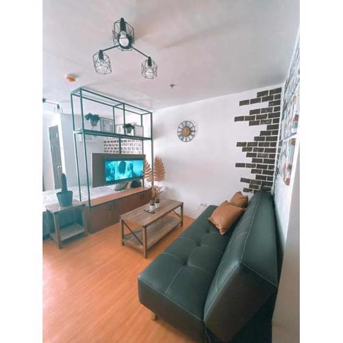 Black & Bold - 1BR Condo 50mbpsWIFI near SM Marilao