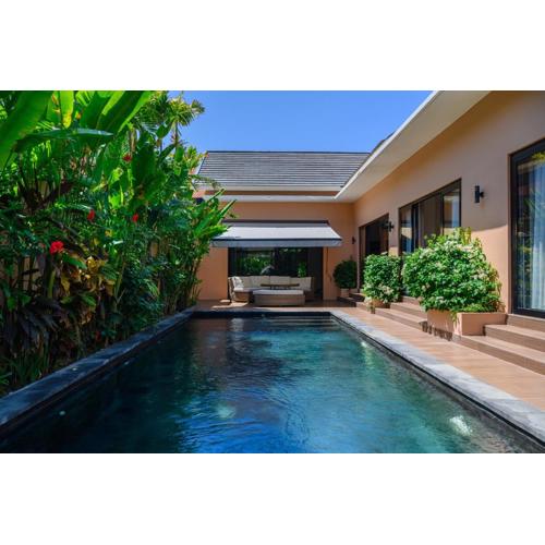 Black Pool Situé à SANUR 4BR