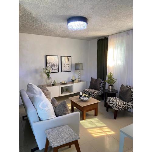 Blessed house "cerca del Aeropuerto "