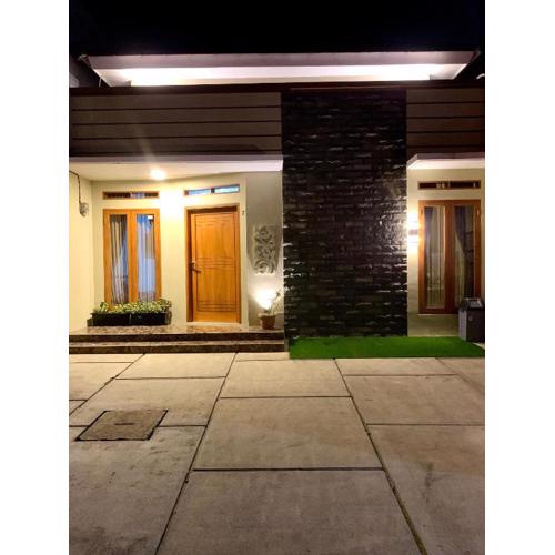 Blezz Villa Nirwana Tasik