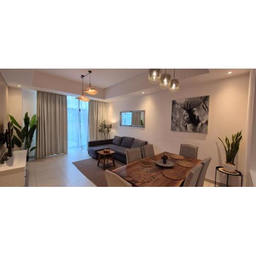 Bliss at the Fields, 5BR Villa with Garden in Meydan