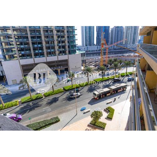 Bloomfields Magnificent Studio Bay Square