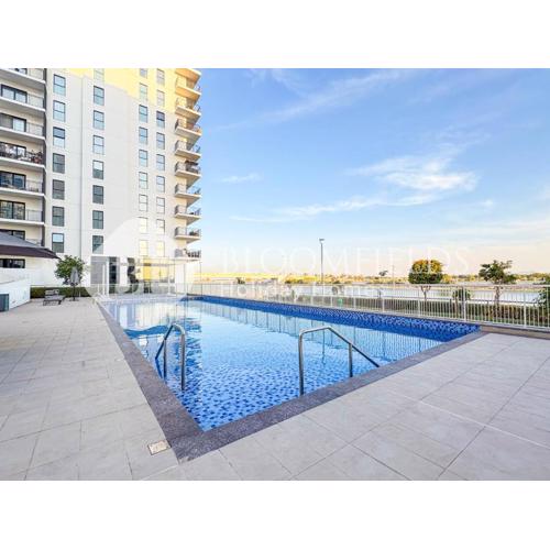 Bloomfields Modern 1Br Water's edge