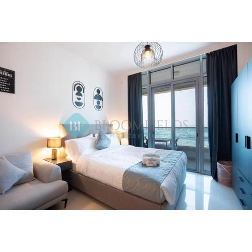 Bloomfields Premium Stu Canal View Julphar Tower