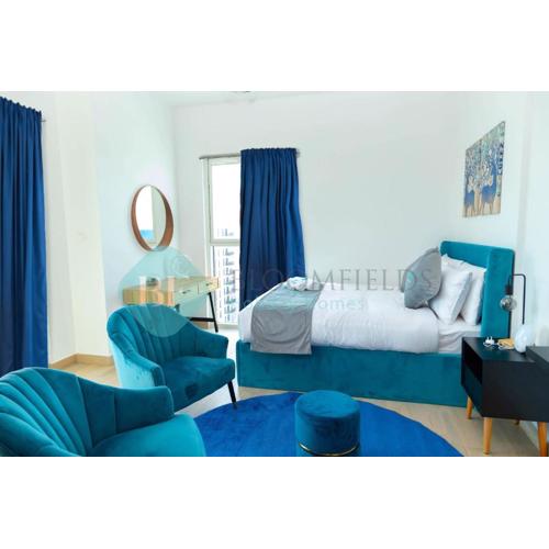 Bloomfields Stu Partial Canal View In Waters Edge