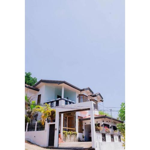 Bloomsbury Holiday Home